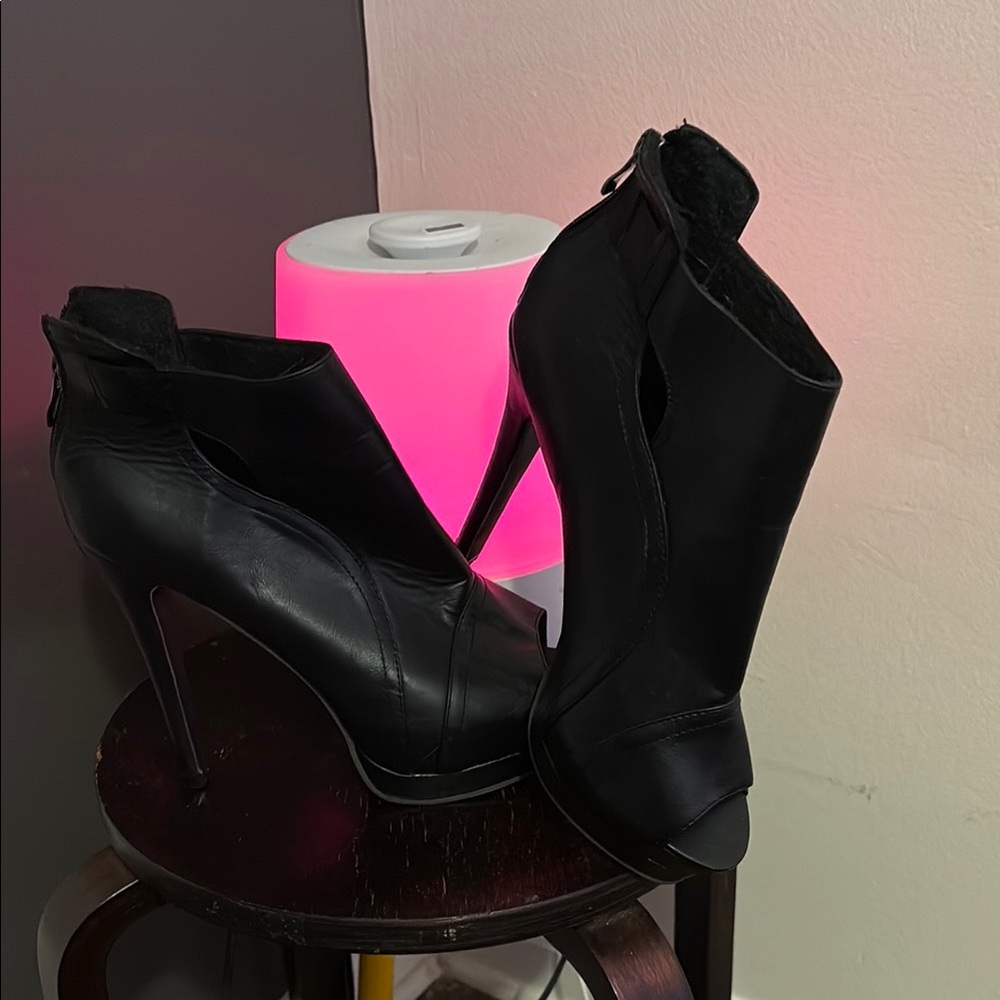 Elegant Black Women's Heeled Ankle Boots